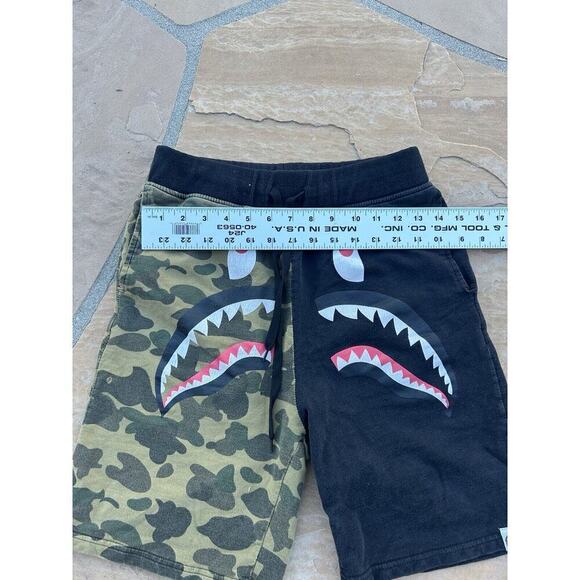 A Bathing Ape BAPE Beach shorts Shark Split Camo Size Medium ? Japan Street wear - Picture 6 of 7